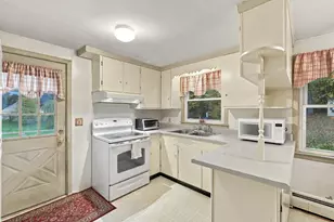 219 Amherst St, Granby, MA 01033 - Photo 10