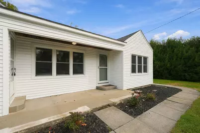 43 Oliver St, Easthampton, MA 01027 - Photo 4