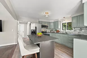 43 Oliver St, Easthampton, MA 01027 - Photo 12