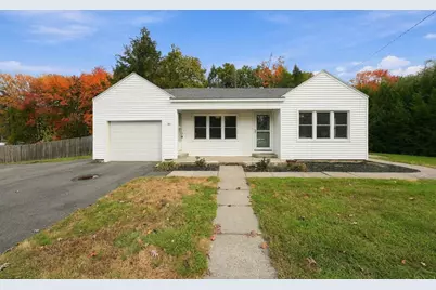 43 Oliver St, Easthampton, MA 01027 - Photo 2