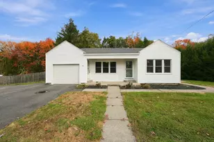 43 Oliver St, Easthampton, MA 01027 - Photo 2
