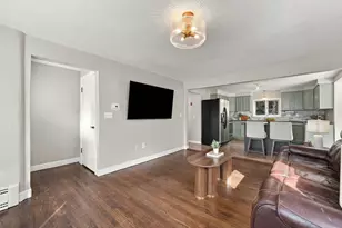 43 Oliver St, Easthampton, MA 01027 - Photo 6