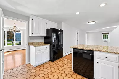 293 Davis St, Northborough, MA 01532 - Photo 16