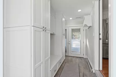 29 Robert Street, Wakefield, MA 01880 - Photo 10