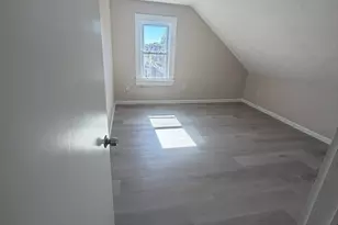 721 Kempton St, New Bedford, MA 02740 - Photo 12