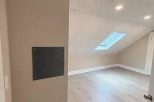 721 Kempton St, New Bedford, MA 02740 - Photo 22