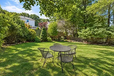11 Ravenna Rd, Boston, MA 02132 - Photo 20