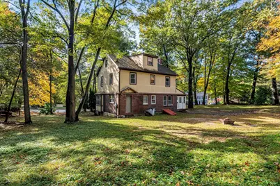 560 Salisbury, Worcester, MA 01609 - Photo 2