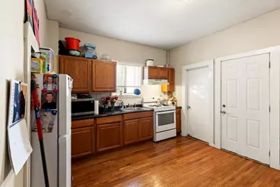 11 Hutchinson Ct, Lynn, MA 01902 - Photo 4