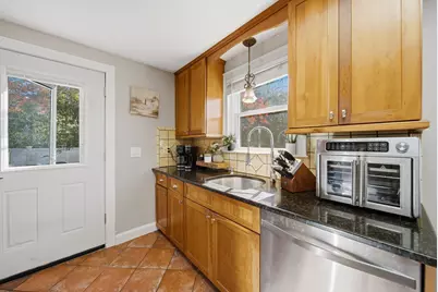 19 Fraser, Stoughton, MA 02072 - Photo 12