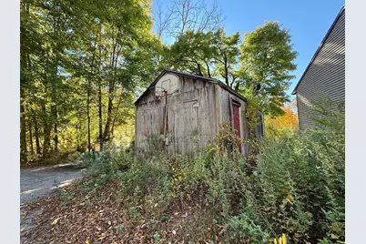 140 French King Highway, Greenfield, MA 01301 - Photo 6