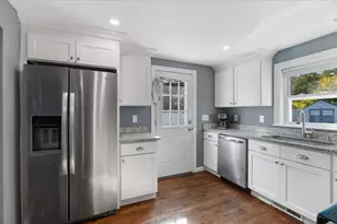 30 Calumet Ave, Worcester, MA 01606 - Photo 14