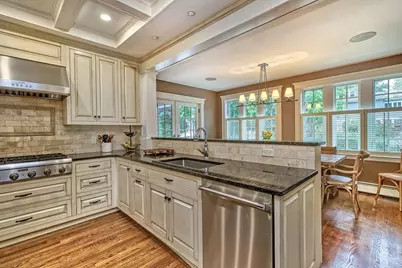 15 Foxcroft Rd, Winchester, MA 01890 - Photo 4