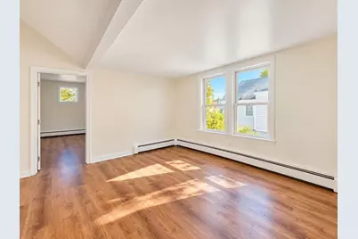 152 Spruce St #3, Watertown, MA 02472 - Photo 2