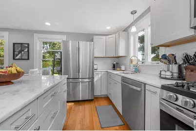 19 Eastern Ave, Beverly, MA 01915 - Photo 10