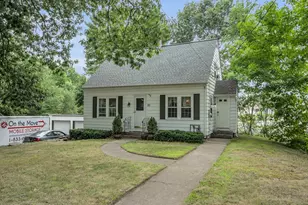 20 Pleasant St, Lunenburg, MA 01462 - Photo 1