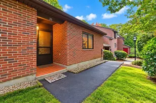 39 Highwood Dr, Franklin, MA 02038 - Photo 2