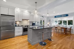 18 Woodlawn Ave, Wellesley, MA 02481 - Photo 10