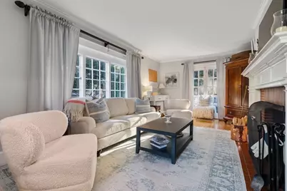 18 Woodlawn Ave, Wellesley, MA 02481 - Photo 4