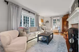 18 Woodlawn Ave, Wellesley, MA 02481 - Photo 4