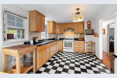 232 Market Street, Amesbury, MA 01913 - Photo 2