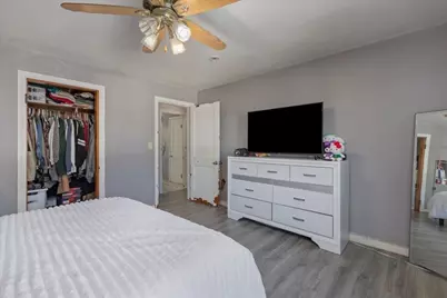 53 Seventeenth St, Lowell, MA 01850 - Photo 8