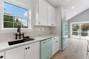 10 Shore Dr, Wrentham, MA 02093 - Photo 8
