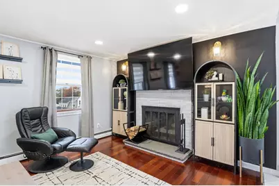 17 Dundee St, Lowell, MA 01850 - Photo 10