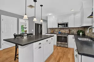 6 Beaver Brook Dr, Holliston, MA 01746 - Photo 6