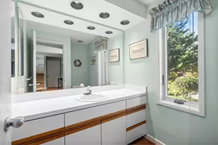 42 N Shore Dr, Dartmouth, MA 02748 - Photo 20