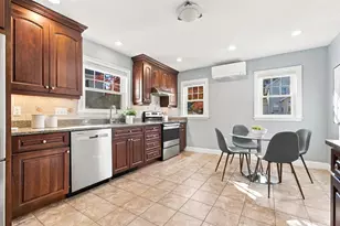 61 Gould St, Wakefield, MA 01880 - Photo 12