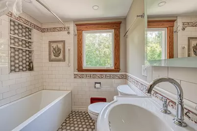 8 Central St, Stoughton, MA 02072 - Photo 12