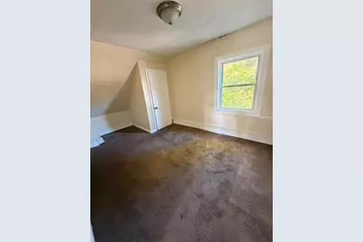 17 Gage St, Fitchburg, MA 01420 - Photo 10