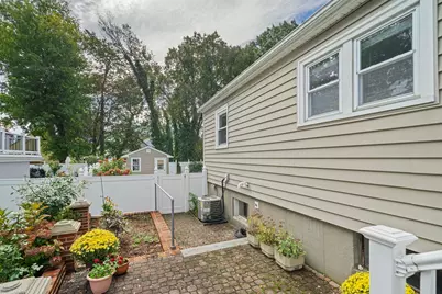 10 Ellswood Street, Boston, MA 02132 - Photo 22