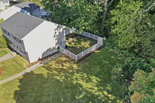 27 Bentley Cir, Methuen, MA 01844 - Photo 24