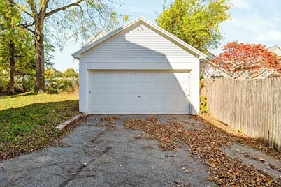 85-87 Hitchcock St #3, Holyoke, MA 01040 - Photo 10