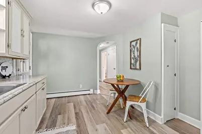97 Pinckney St, Dracut, MA 01826 - Photo 10