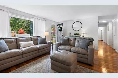 15 Carson Rd, Woburn, MA 01801 - Photo 8