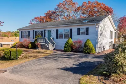 9 Headlands Dr, Plymouth, MA 02360 - Photo 2