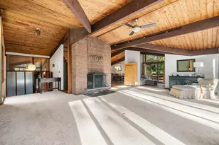 10 Don Byrne Way, Hamilton, MA 01982 - Photo 18