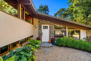 10 Don Byrne Way, Hamilton, MA 01982 - Photo 2