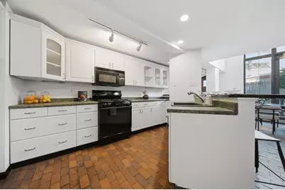 3 Medford St, Chelsea, MA 02150 - Photo 14