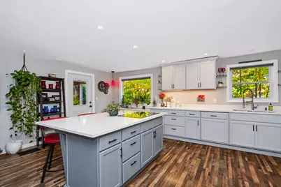 8 Clearview Dr, Marlborough, MA 01752 - Photo 8