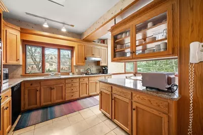 126 Moffat Rd, Newton, MA 02468 - Photo 10