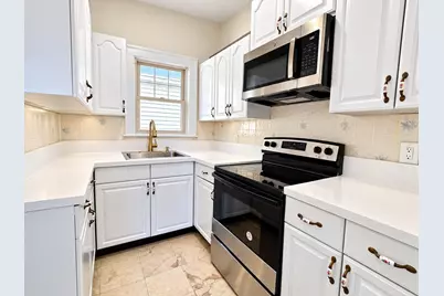 14 Harding Ave, Everett, MA 02149 - Photo 8