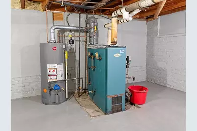 225 Suffolk St, Holyoke, MA 01040 - Photo 30