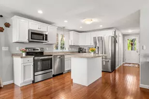 72 Hoover St, Taunton, MA 02780 - Photo 2