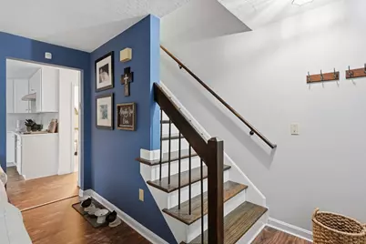 15 Enid St, Worcester, MA 01604 - Photo 2