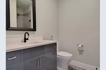 60 Cross St E #211, Somerville, MA 02145 - Photo 6