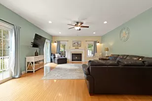 185 Riverside Dr, Wrentham, MA 02093 - Photo 16
